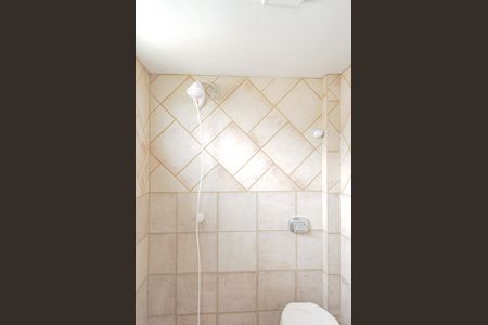 Banheiro de kitnet/studio para alugar com 1 quarto, 70m² em Saco dos Limões, Florianópolis