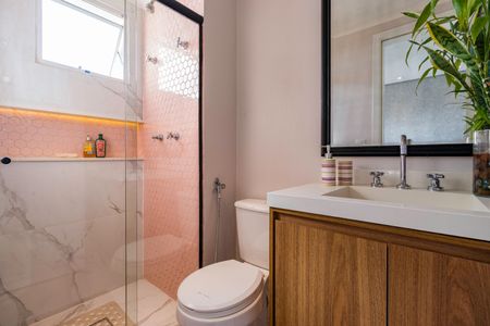 Apartamento à venda com 95m², 2 quartos e 2 vagasBanheiro da Suíte 1