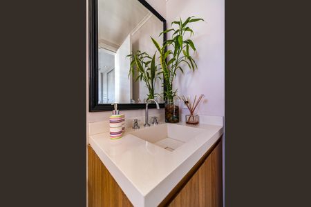 Apartamento à venda com 95m², 2 quartos e 2 vagasBanheiro da Suíte 1