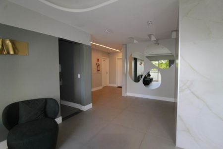 Apartamento para alugar com 69m², 3 quartos e 1 vaga Apartamento para alugar com 69m², 3 quartos e 1 vagaHall