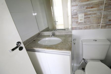 Apartamento para alugar com 69m², 3 quartos e 1 vaga Apartamento para alugar com 69m², 3 quartos e 1 vagaBanheiro