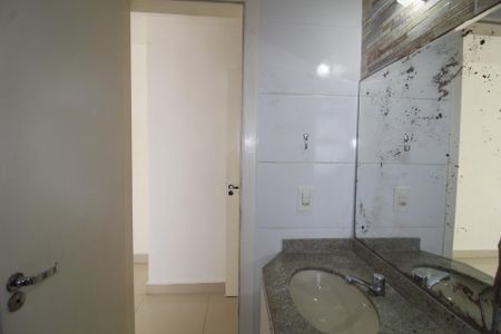 Apartamento para alugar com 69m², 3 quartos e 1 vaga Apartamento para alugar com 69m², 3 quartos e 1 vagaBanheiro da Suíte