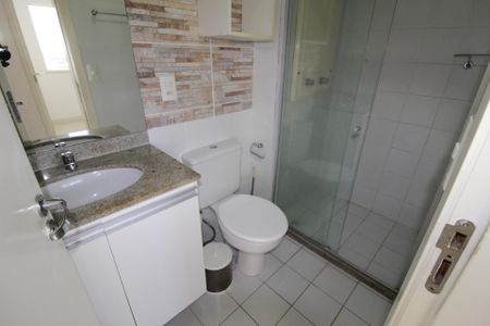 Apartamento para alugar com 69m², 3 quartos e 1 vaga Apartamento para alugar com 69m², 3 quartos e 1 vagaBanheiro