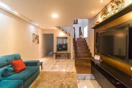 Casa para alugar com 182m², 2 quartos e 2 vagasSala