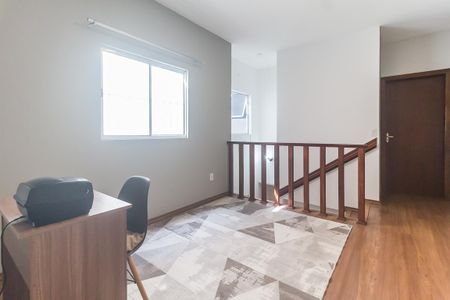 Casa para alugar com 182m², 2 quartos e 2 vagasEscritório