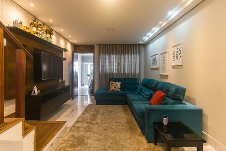 Casa para alugar com 182m², 2 quartos e 2 vagasSala