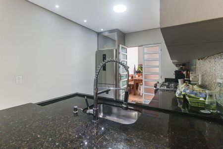 Casa para alugar com 182m², 2 quartos e 2 vagasCozinha