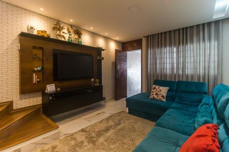 Casa para alugar com 182m², 2 quartos e 2 vagasSala