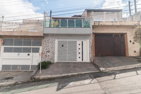 Casa para alugar com 182m², 2 quartos e 2 vagasFachada