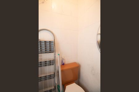 Casa à venda com 75m², 3 quartos e 1 vaga Casa à venda com 75m², 3 quartos e 1 vagaBanheiro de Serviço