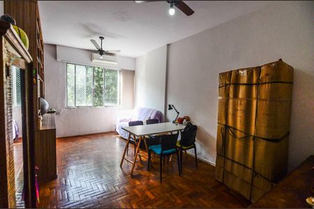 Apartamento à venda com 82m², 2 quartos e 1 vagaSala