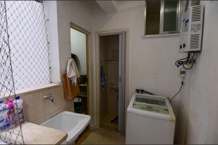 Apartamento à venda com 82m², 2 quartos e 1 vagaÁrea de Serviço