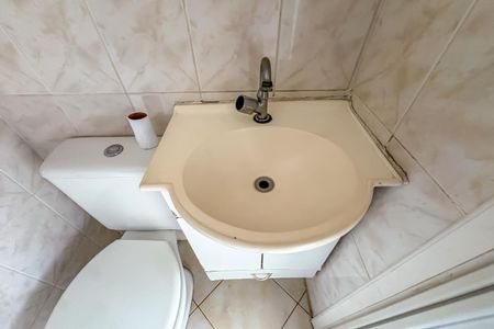 Apartamento à venda com 72m², 2 quartos e 1 vaga Apartamento à venda com 72m², 2 quartos e 1 vagaBanheiro de Serviço