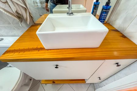 Apartamento à venda com 72m², 2 quartos e 1 vaga Apartamento à venda com 72m², 2 quartos e 1 vagaBanheiro