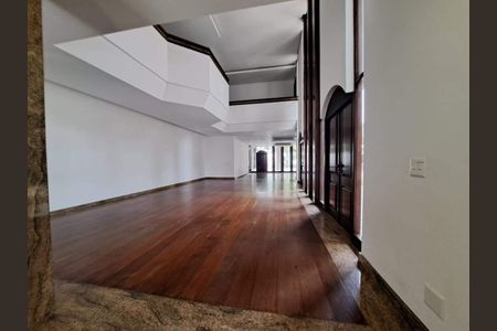 Casa à venda com 1600m², 4 quartos e 8 vagas