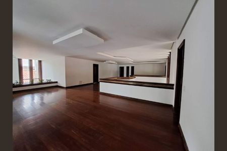 Casa à venda com 4 quartos, 1600m² em Barra da Tijuca, Rio de Janeiro