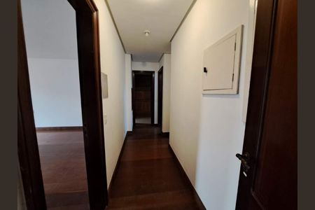 Casa à venda com 1600m², 4 quartos e 8 vagas