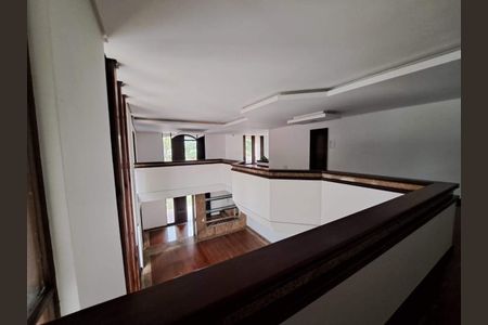Casa à venda com 1600m², 4 quartos e 8 vagas