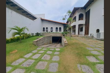 Casa à venda com 1600m², 4 quartos e 8 vagas