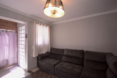 Casa à venda com 85m², 2 quartos e sem vagaSala