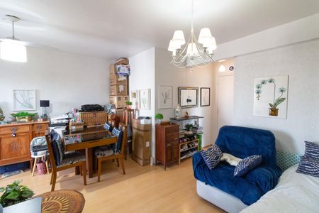 Apartamento à venda com 77m², 2 quartos e 1 vaga Apartamento à venda com 77m², 2 quartos e 1 vagaSala