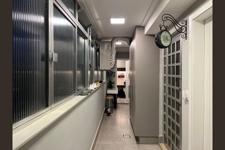 Apartamento à venda com 236m², 3 quartos e 1 vaga Apartamento à venda com 236m², 3 quartos e 1 vagaÁrea de Serviço