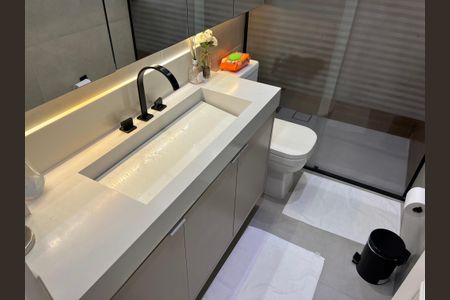 Apartamento à venda com 236m², 3 quartos e 1 vaga Apartamento à venda com 236m², 3 quartos e 1 vagaBanheiro