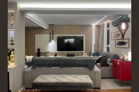 Apartamento à venda com 236m², 3 quartos e 1 vaga Apartamento à venda com 236m², 3 quartos e 1 vagaSala