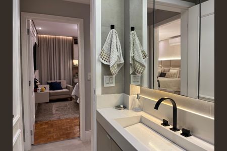 Apartamento à venda com 236m², 3 quartos e 1 vaga Apartamento à venda com 236m², 3 quartos e 1 vagaBanheiro