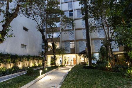 Apartamento à venda com 236m², 3 quartos e 1 vaga Apartamento à venda com 236m², 3 quartos e 1 vagaFachada do Prédio