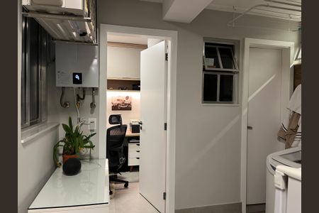 Apartamento à venda com 236m², 3 quartos e 1 vaga Apartamento à venda com 236m², 3 quartos e 1 vagaÁrea de Serviço