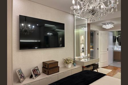 Apartamento à venda com 236m², 3 quartos e 1 vaga Apartamento à venda com 236m², 3 quartos e 1 vagaSuíte