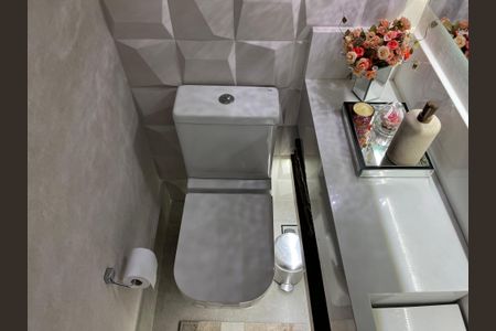 Apartamento à venda com 236m², 3 quartos e 1 vaga Apartamento à venda com 236m², 3 quartos e 1 vagaLavabo