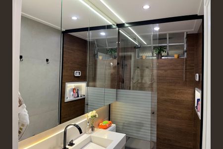 Apartamento à venda com 236m², 3 quartos e 1 vaga Apartamento à venda com 236m², 3 quartos e 1 vagaBanheiro