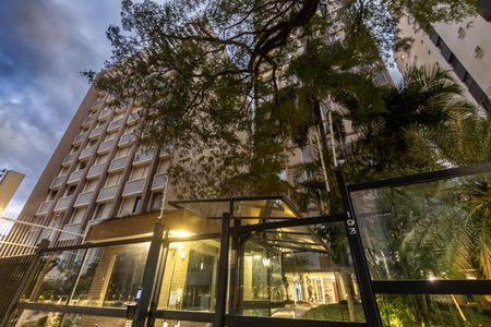 Apartamento à venda com 236m², 3 quartos e 1 vaga Apartamento à venda com 236m², 3 quartos e 1 vagaFachada do Prédio