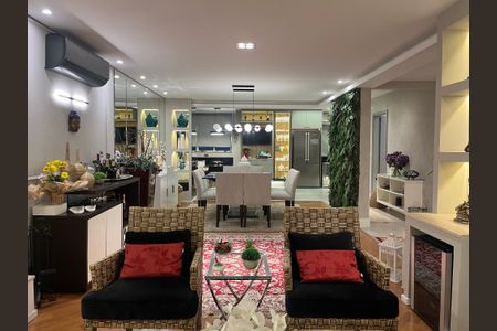 Apartamento à venda com 236m², 3 quartos e 1 vaga Apartamento à venda com 236m², 3 quartos e 1 vagaSala