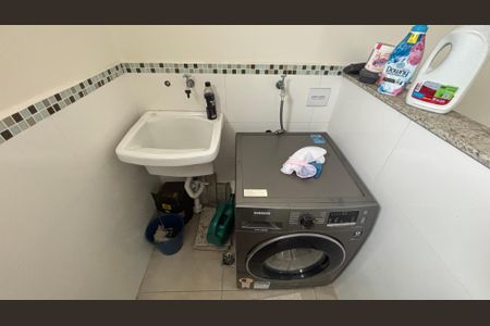 Apartamento à venda com 81m², 2 quartos e 1 vaga Apartamento à venda com 81m², 2 quartos e 1 vagaCobertura - Area de Serviço