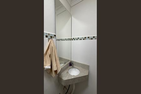 Apartamento à venda com 81m², 2 quartos e 1 vaga Apartamento à venda com 81m², 2 quartos e 1 vagaCobertura - Banheiro