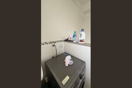 Apartamento à venda com 81m², 2 quartos e 1 vaga Apartamento à venda com 81m², 2 quartos e 1 vagaCobertura - Area de Serviço