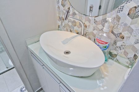 Apartamento para alugar com 43m², 2 quartos e sem vaga Apartamento para alugar com 43m², 2 quartos e sem vagaBanheiro