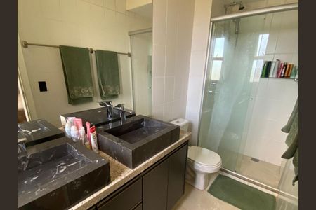 Apartamento à venda com 120m², 3 quartos e 3 vagasBanheiro da Suíte