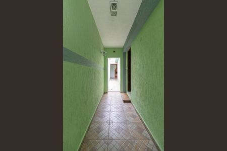 Casa à venda com 170m², 3 quartos e 2 vagasCorredor