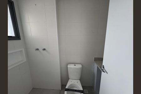 Apartamento à venda com 64m², 2 quartos e 2 vagasBanheiro da Suíte 2