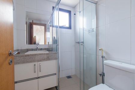 Apartamento para alugar com 119m², 3 quartos e 2 vagas Apartamento para alugar com 119m², 3 quartos e 2 vagasBanheiro Social 2