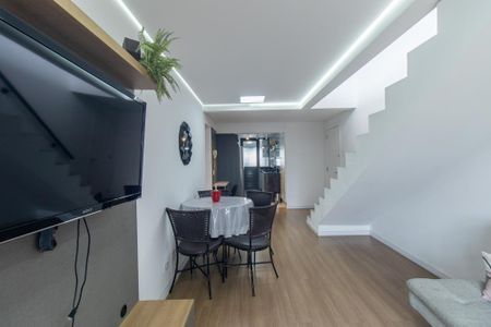 Apartamento para alugar com 119m², 3 quartos e 2 vagas Apartamento para alugar com 119m², 3 quartos e 2 vagasSala