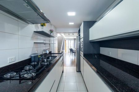 Apartamento para alugar com 119m², 3 quartos e 2 vagas Apartamento para alugar com 119m², 3 quartos e 2 vagasCozinha
