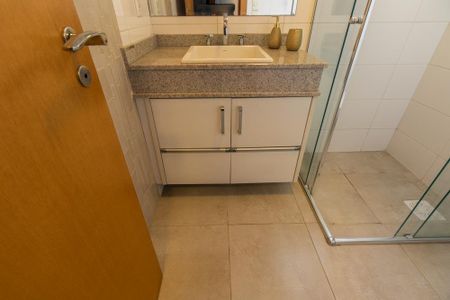 Apartamento para alugar com 119m², 3 quartos e 2 vagas Apartamento para alugar com 119m², 3 quartos e 2 vagasBanheiro Social 1