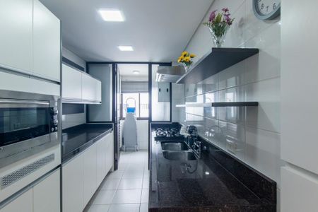 Apartamento para alugar com 119m², 3 quartos e 2 vagas Apartamento para alugar com 119m², 3 quartos e 2 vagasCozinha