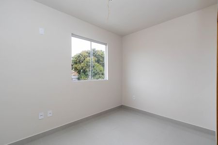 Casa à venda com 95m², 2 quartos e 2 vagasQuarto 2