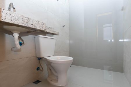 Casa à venda com 95m², 2 quartos e 2 vagasBanheiro da Suíte 2